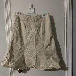 GAP Size 4 Ladies khaki skirt